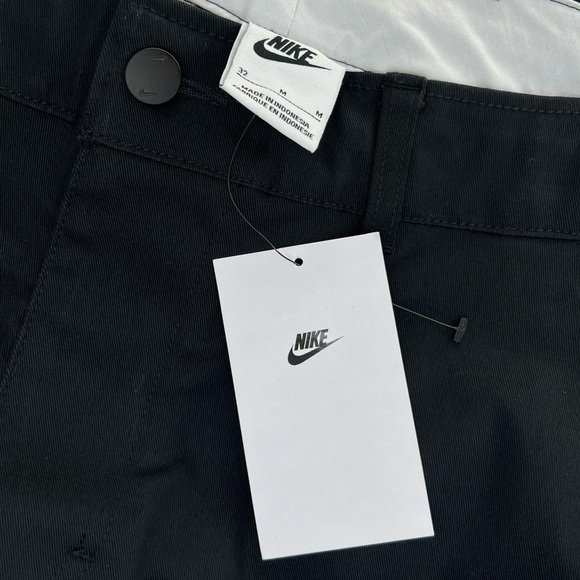 Nike Life Loose Fit Black Chino Pants Men’s Size 32 Medium Cotton New NWT - Picture 8 of 10